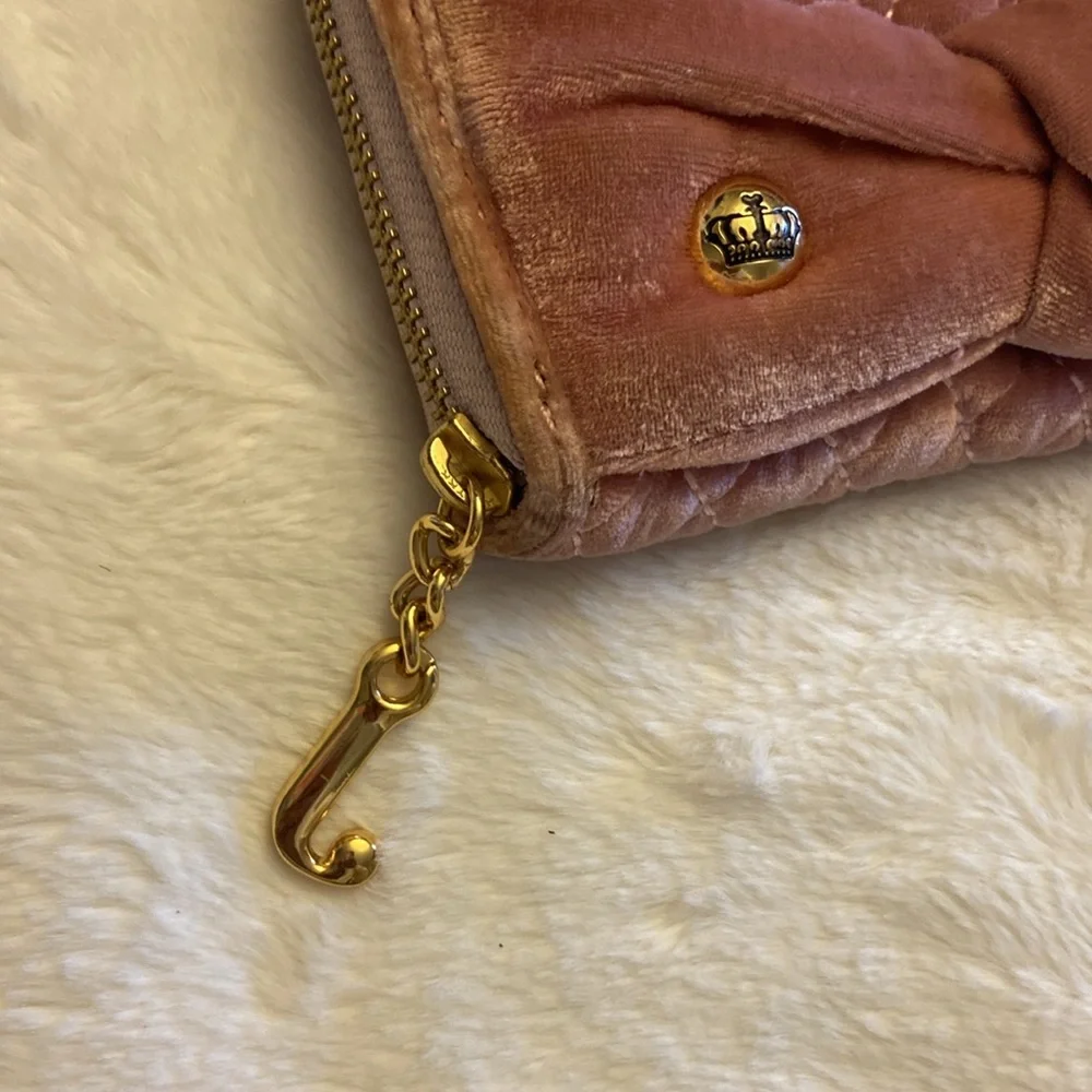 Juicy Couture Y2K Pink Bow Velour Quilted wallet